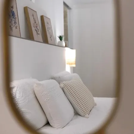 Location De Les Allamandas Couette-café *