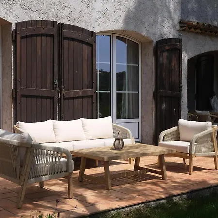 Location De Les Allamandas Couette-café *