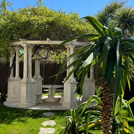 Location De Les Allamandas 4*