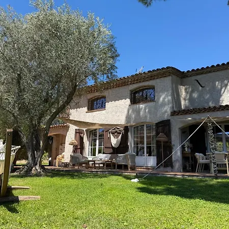 Bed and breakfast Location De Les Allamandas 4*