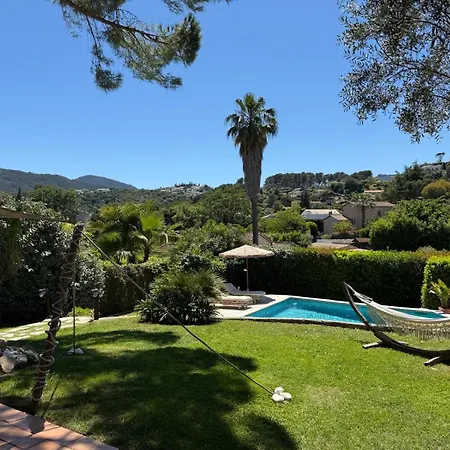 Bed and breakfast Location De Les Allamandas 4*