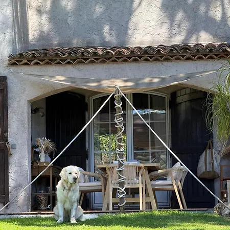 Location De Les Allamandas Bed and breakfast Mandelieu